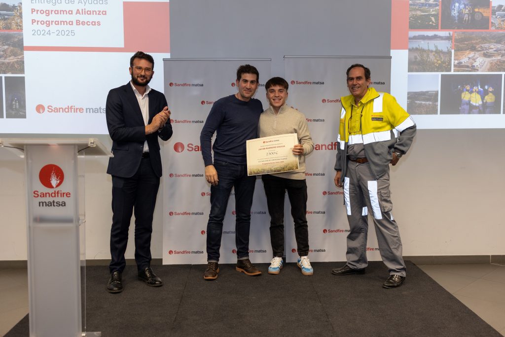 Sandfire MATSA impulsa el futuro de los jóvenes onubenses con su Programa Becas 2 2024. Becario Javier Barroso IES San Jose C ortegana